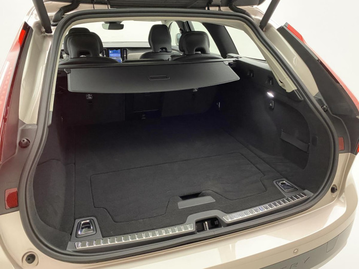 Volvo V90 B4 AWD AUT CROSS COUNTRY PLUS 2.0 Plus