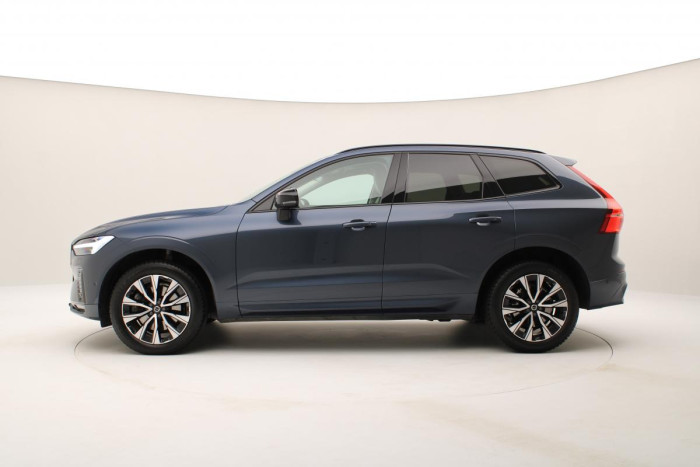 Volvo XC60 B4 AWD PLUS DARK REZERVACE