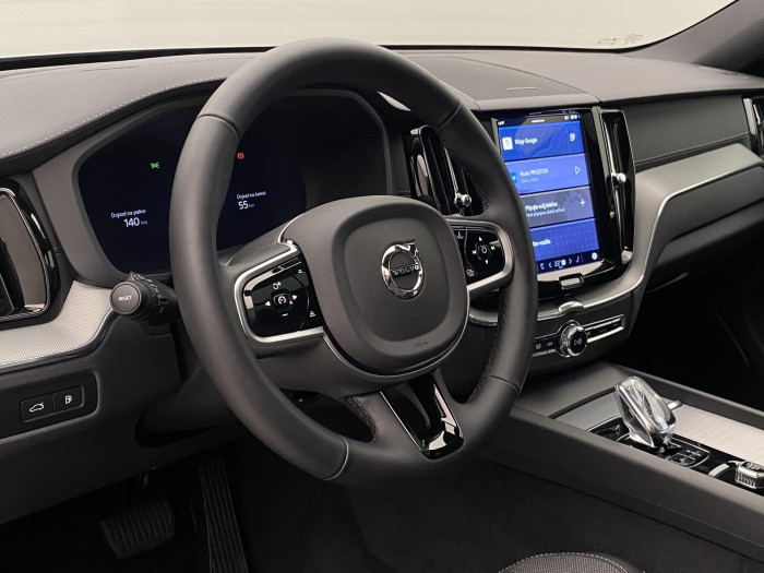 Volvo XC60 T6 AWD PLUG-IN DARK PLUS CZ