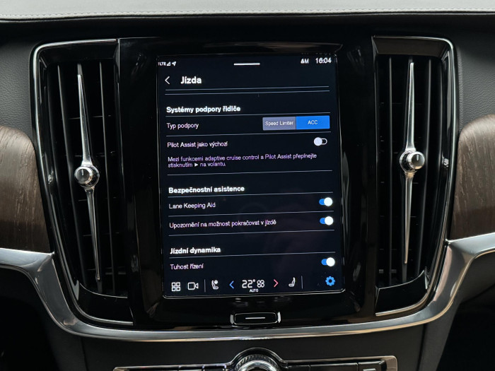 Volvo V90 B6 AWD ULTIMATE REZERVACE