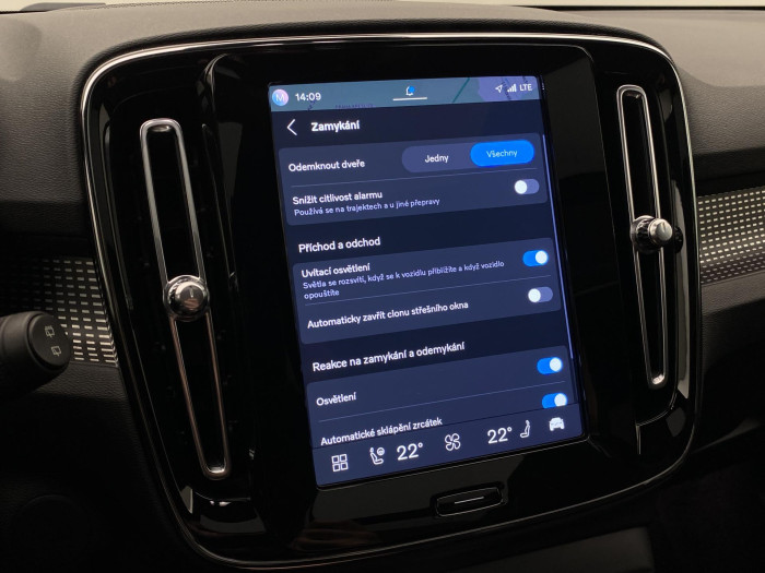 Volvo XC40 TWIN ENGINE ULTIMATE CZ