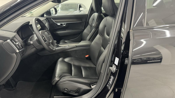 Volvo V90 CROSS COUNTRY D4 AWD REZERVACE 2.0 d