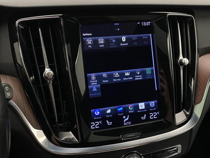 Volvo V60 CC B5 AWD MOMENTUM REZERVACE 2.0 CC CC Momentum