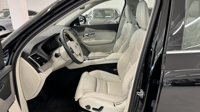 Volvo XC90 B5 AWD ULTIMATE AUT REZERVACE