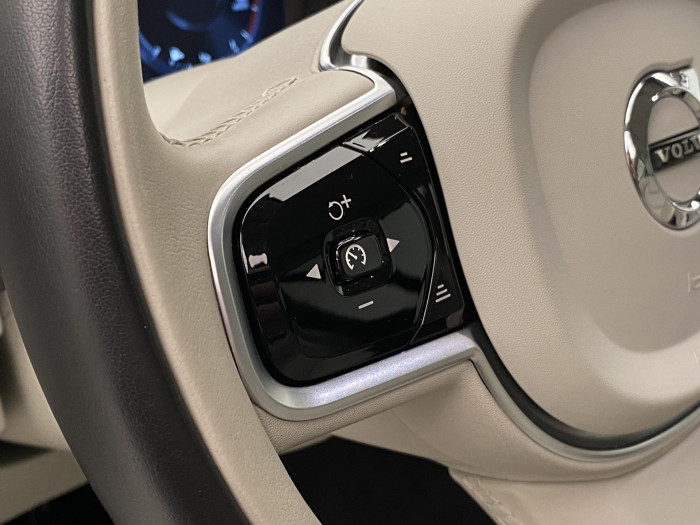 Volvo XC90 B5 AWD INSCRIPTION AUT CZ