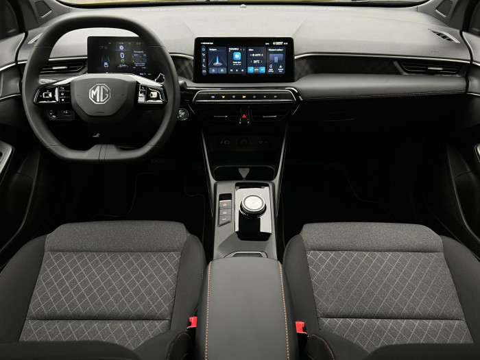 MG MG3 1.5 EMOTION Hybrid+ AUT CZ