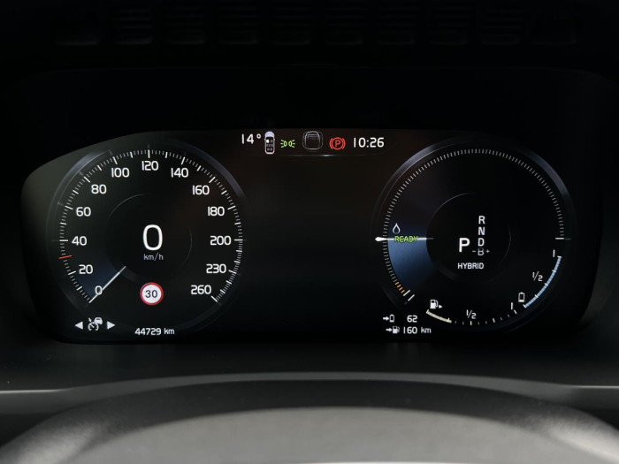 Volvo XC90 T8 AWD R-DESIGN 7 MÍSTNÁ Aut
