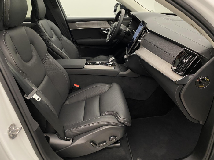 Volvo XC90 T8 AWD RECHARGE DARK PLUS 7m