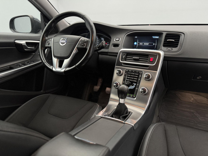 Volvo V60 D2 MOMENTUM NAV 1.6 d Momentum