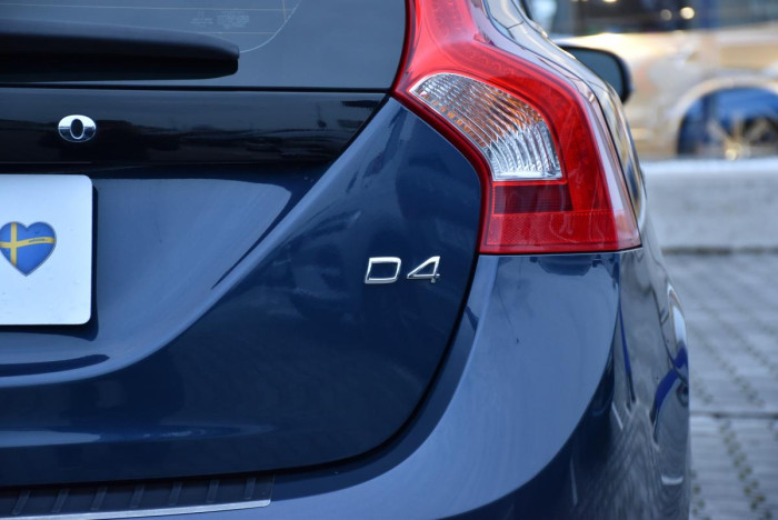 Volvo V60 D4 MOMENTUM REZERVACE 2.0 d Momentum