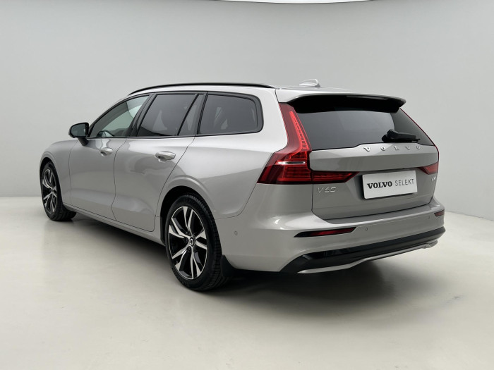 Volvo V60 B4 PLUS DARK AUT 1.maj.