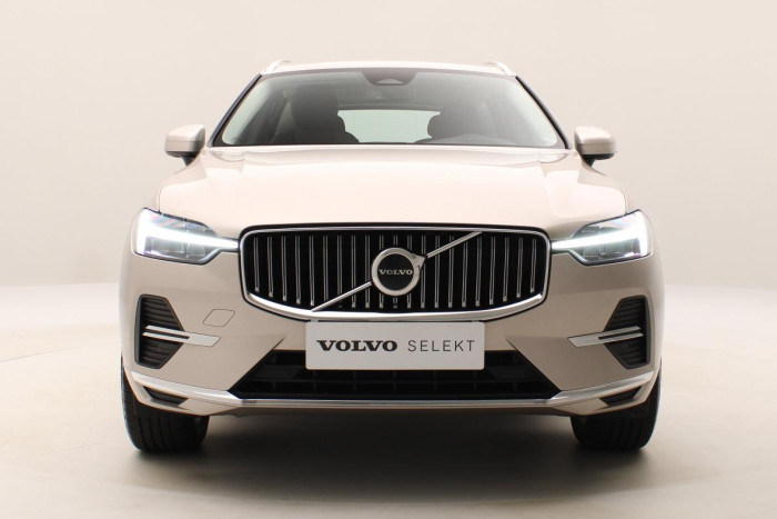 Volvo XC60 B4 AWD PLUS AUT REZERVACE