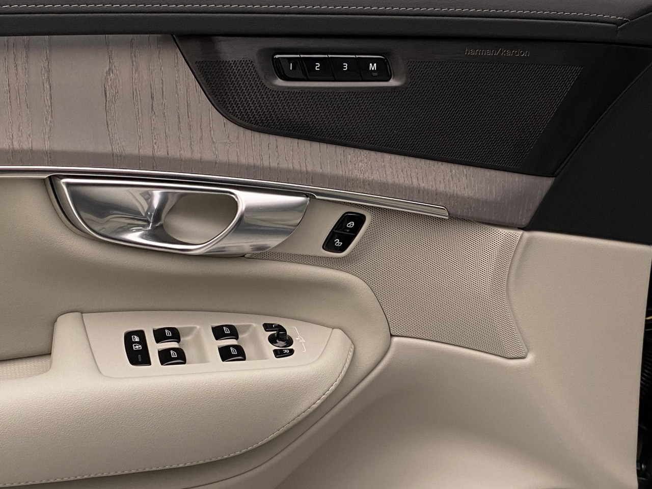 Volvo XC90 T8 AWD RECHARGE BRIGHT PLUS 7m