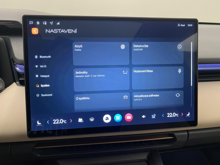 Lynk & Co 08 MORE PHEV