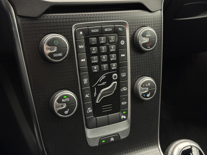 Volvo V40 T3 R-DESIGN AUT