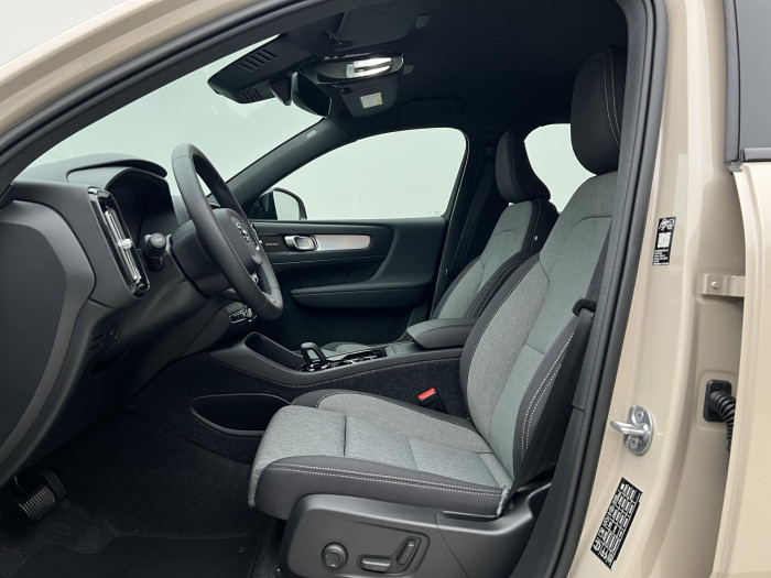 Volvo XC40 B3 DARK PLUS AUT