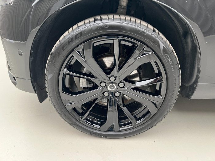 Volvo XC60 B5 AWD BLACK EDITION PLUS AUT