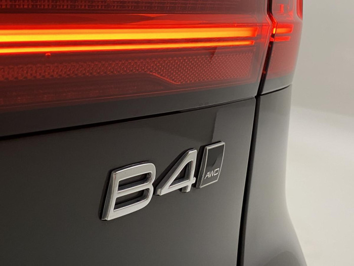 Volvo V90 CC B4 AWD PLUS AUT REZERVACE