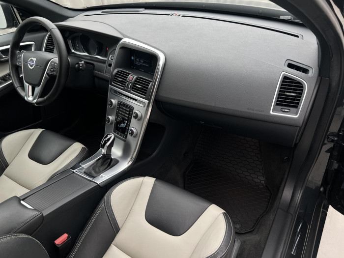 Volvo XC60 D4 AWD MOMENTUM AUT 2.4 d Momentum