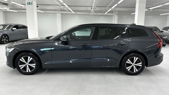 Volvo V60 D3 KINETIC NAVIGACE REZERVACE 2.0 d