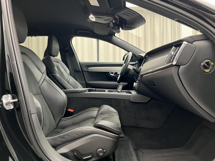 Volvo V90 B4 R-DESIGN AUT 1.maj.
