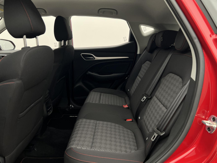 MG ZS 1.5 ESSENTIAL PLUS CZ 1.maj.