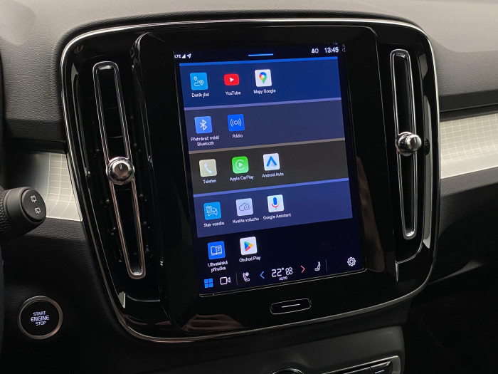 Volvo XC40 B3 DARK PLUS AUT CZ