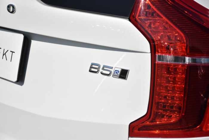 Volvo XC90 B5 AWD R-Design AUT REZERVACE