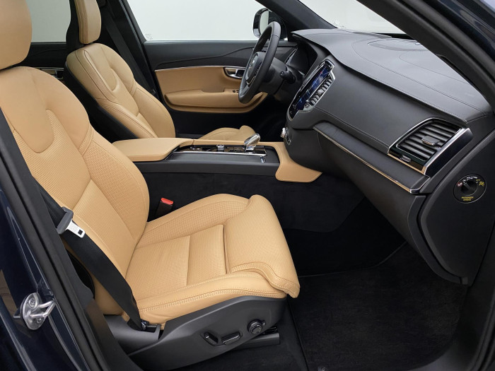 Volvo XC90 T8 AWD ULTIMATE DARK RECHARGE