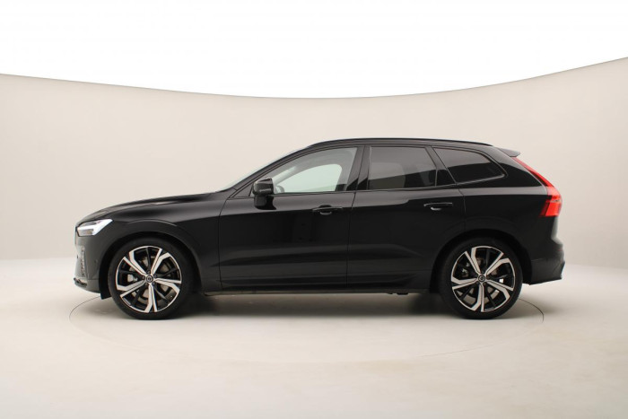 Volvo XC60 B4 AWD ULTIMATE DARK CZ 1.maj