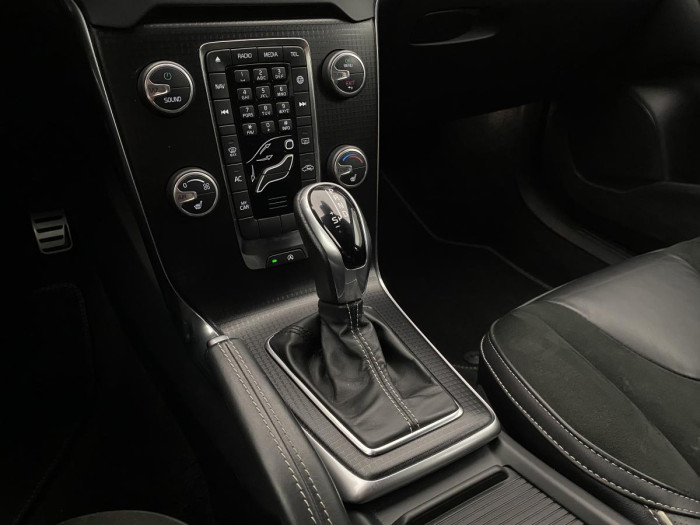 Volvo V40 D2 R-DESIGN AUT 1.maj. 2.0 d