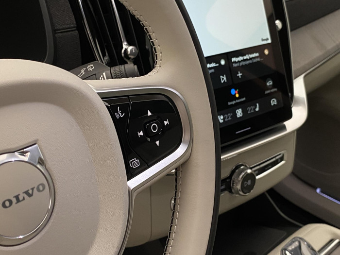 Volvo XC90 T8 AWD RECHARGE BRIGHT PLUS 7m