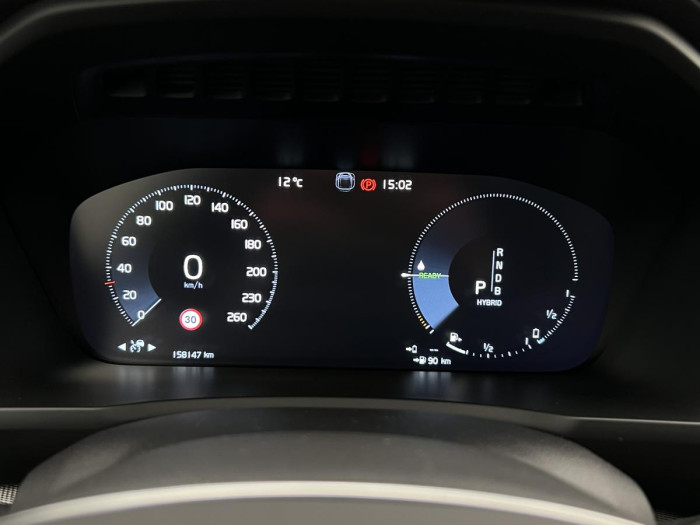 Volvo XC90 T8 AWD R-DESIGN 7MÍSTNÁ AUT CZ