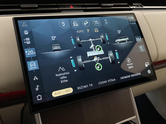 Land Rover Range Rover P550e AUTOBIOGRAPHY SWB