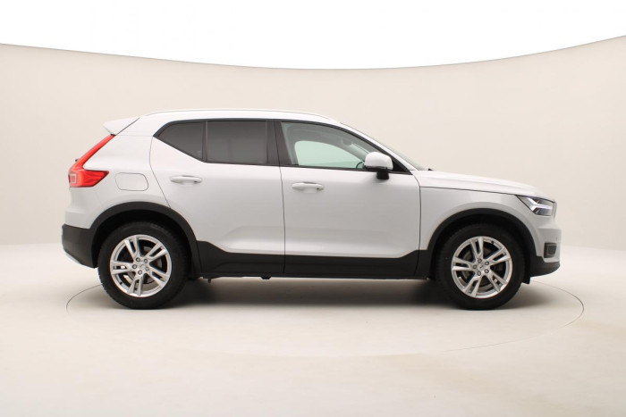 Volvo XC40 D3 AWD MOMENTUM REZERVACE 2.0 d Momentum