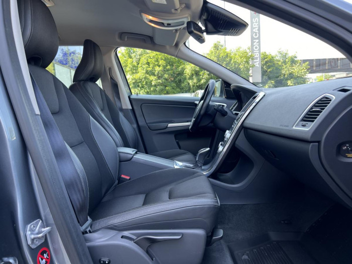 Volvo XC60 D4 AWD MOMENTUM Aut 2.4 d Momentum