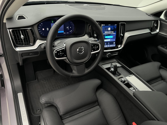 Volvo V60 B4 AUT DARK PLUS