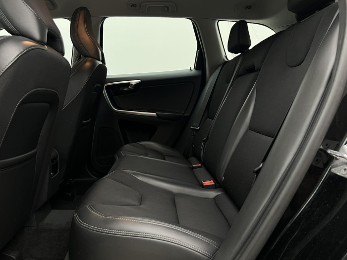 Volvo XC60 D4 AWD MOMENTUM AUT CZ 2.4 d Momentum