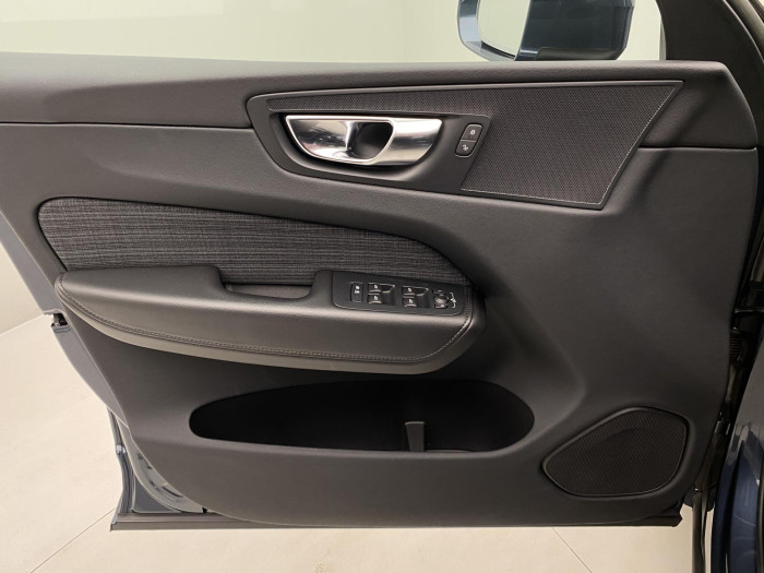 Volvo XC60 B4 AWD CORE AUT CZ