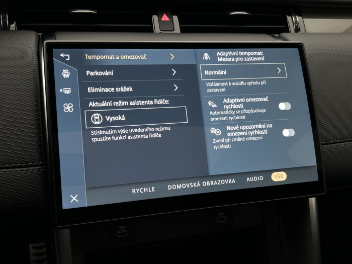 Land Rover Discovery Sport P300e DYNAMIC SE REZERVACE 1.5 Dynamic SE