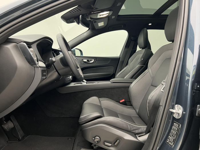 Volvo XC60 T6 AWD RECHARGE ULTRA DARK AUT