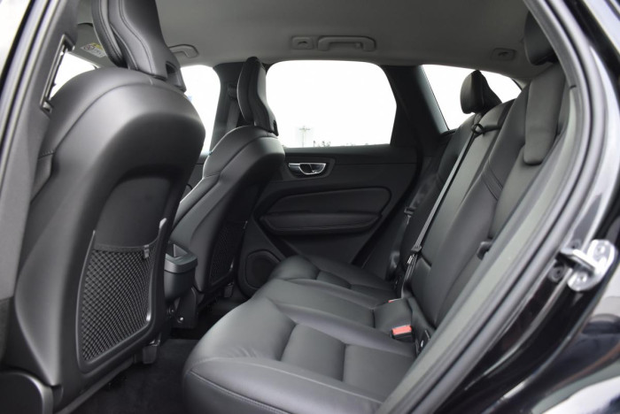 Volvo XC60 B4 AWD DARK PLUS AUT REZERVACE 2.0 Plus