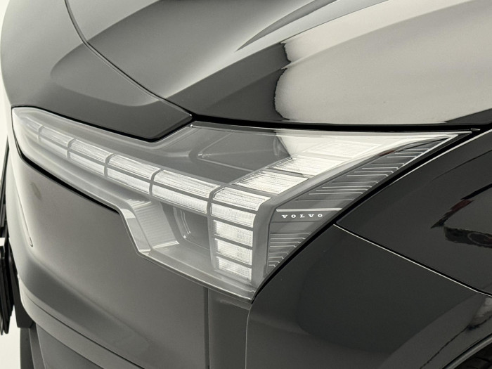 Volvo EX30 PURE ELECTRIC TWIN AWD ULTRA