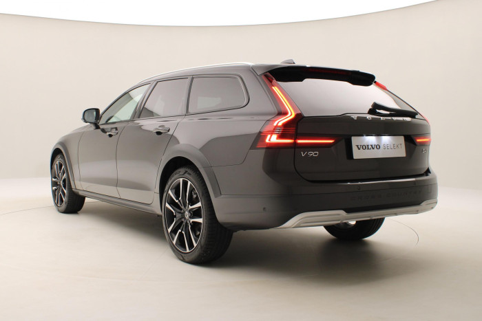 Volvo V90 CC B4 AWD ULTIMATE REZERVACE 2.0 CC CC