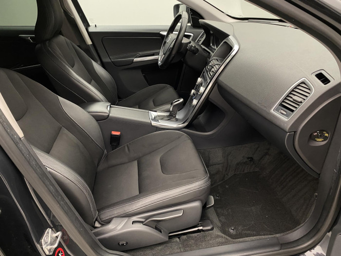 Volvo XC60 D4 AWD MOMENTUM AUT 2.4 d Momentum