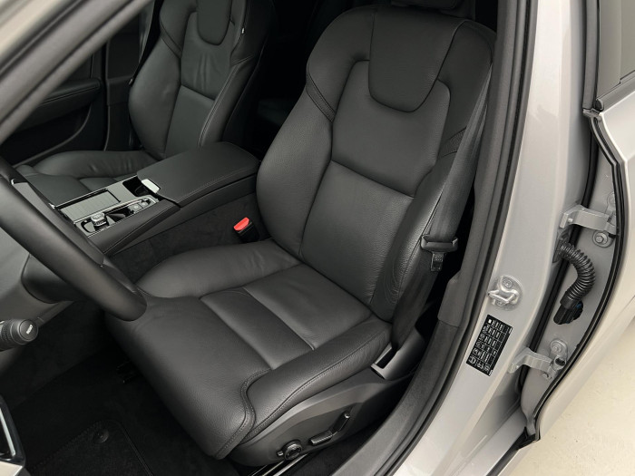 Volvo V90 T6 AWD RECHARGE PLUS DARK AUT