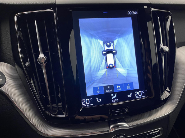 Volvo XC60 B5 AWD R-DESIGN AUT