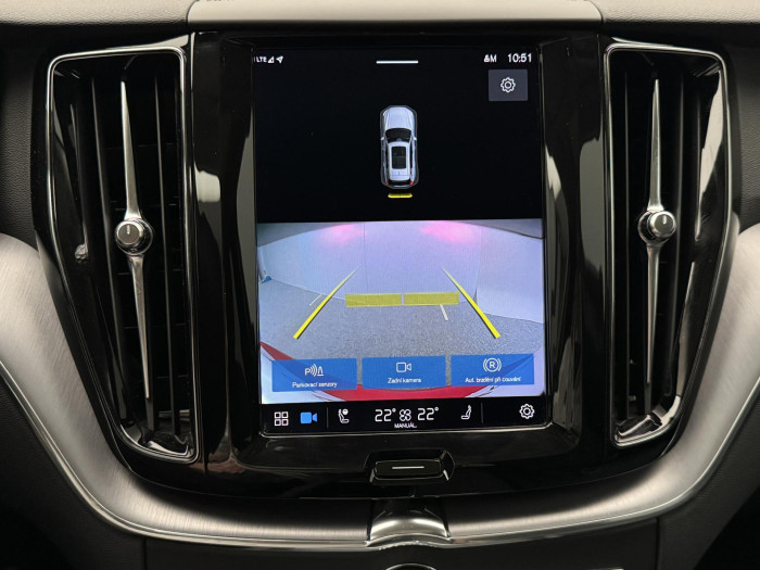 Volvo XC60 B4 AWD MOMENTUM PRO CZ 2.0 Momentum