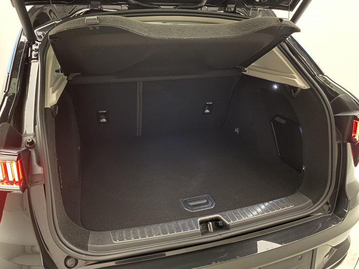 Lynk & Co 01 PHEV DCT AUT 1.maj