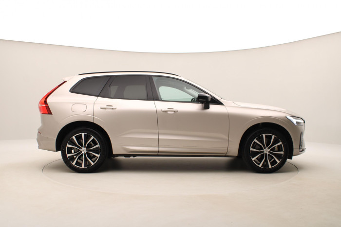 Volvo XC60 B5 AWD PLUS DARK AUT 1.maj